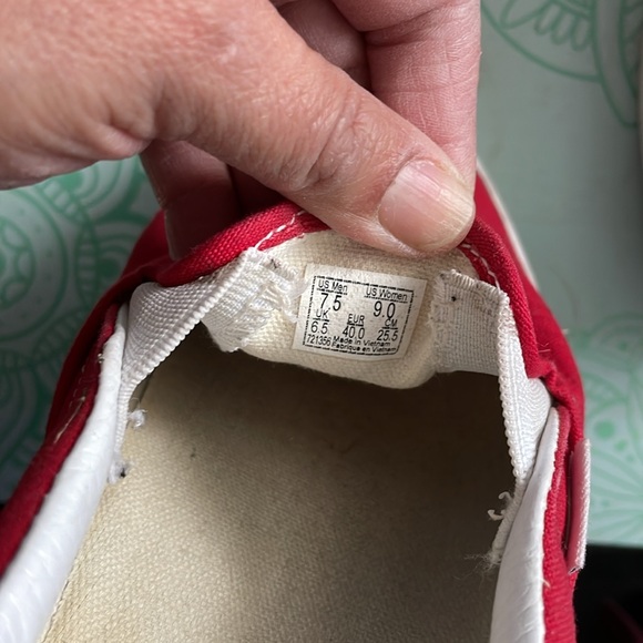 Red slip on Vans - Picture 4 of 4